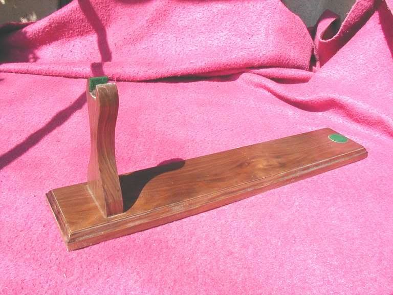 Need Info On Display Stand Please Thompson Submachine Gun Message