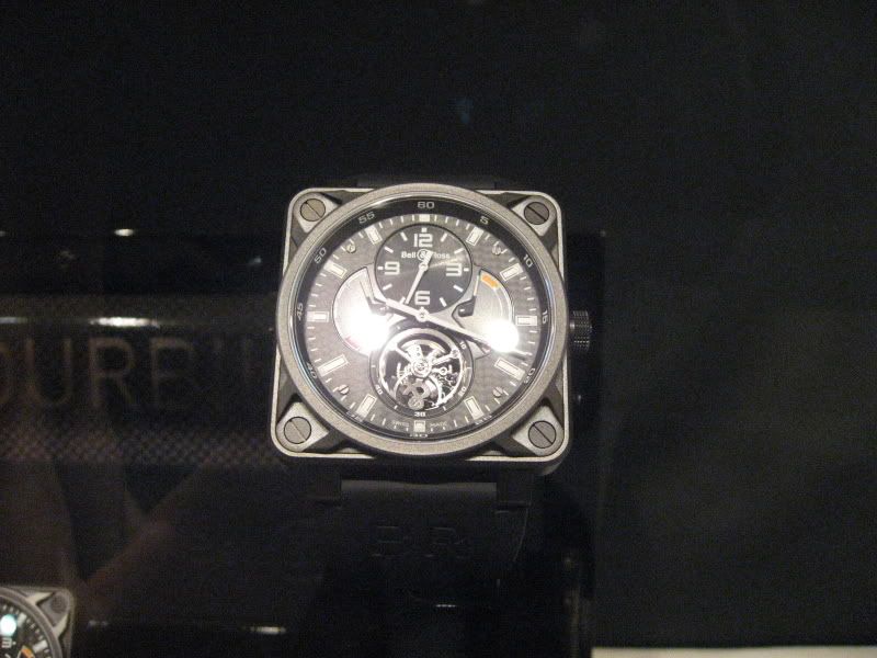 http://i6.photobucket.com/albums/y206/lol3/Montre/IMG_2430.jpg