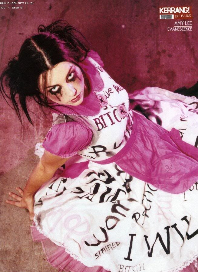 I want to sew the pink dress from amy lee oo but i have a big problem