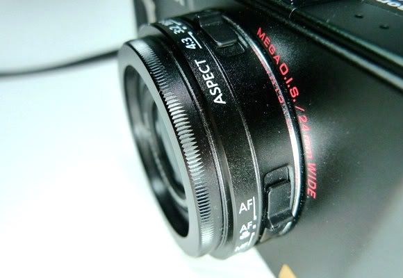 Ricoh LC-1 lens cap mod on LX3