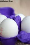 Bahan utama: putih telur. Pilih putih telur yang masih segar. Biarkan pada suhu ruangan.