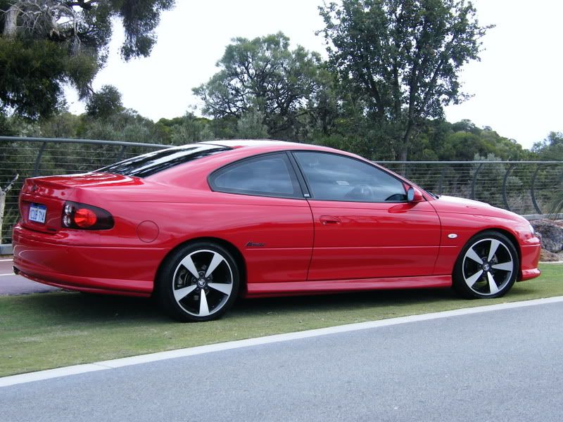 2008_1108monaro0001.jpg