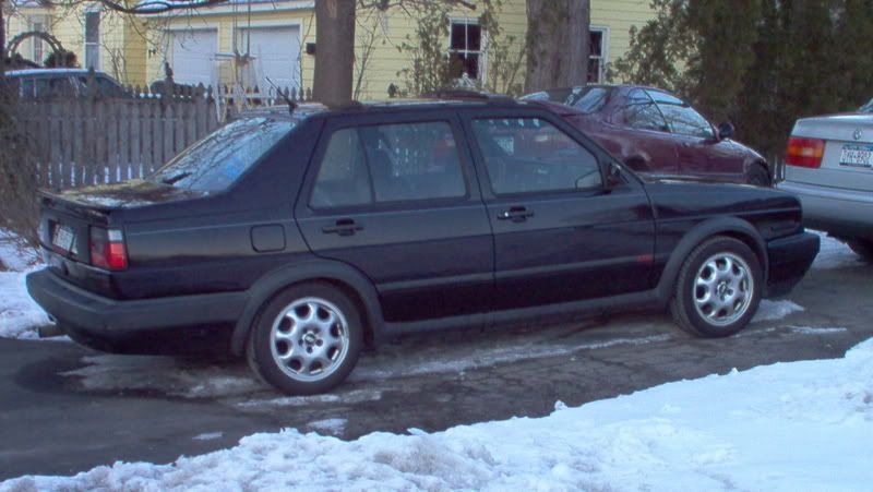 http://i6.photobucket.com/albums/y213/blackedout16vb3/mk2%20vr6%20jetta%20gli/IM000630.jpg