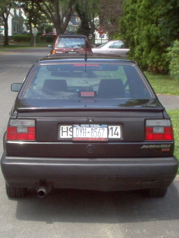 http://i6.photobucket.com/albums/y213/blackedout16vb3/mk2%20vr6%20jetta%20gli/IM000708.jpg