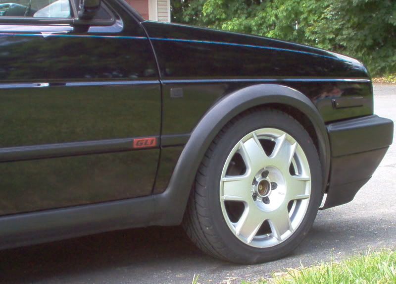 http://i6.photobucket.com/albums/y213/blackedout16vb3/mk2%20vr6%20jetta%20gli/IM000711.jpg