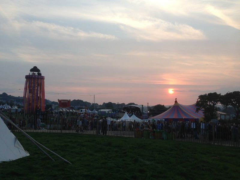 4-Glastonbury-festival-2013-the-park-sun