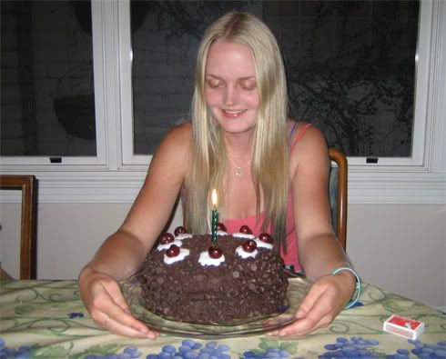 [Image: portal_cake_6.jpg]