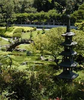 Jardín japonés. Imagen de http://woodlandrosegarden.com