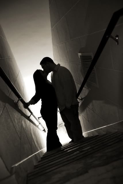 IMAGE: http://i6.photobucket.com/albums/y216/jamiewexler/KellyJohnP05.jpg