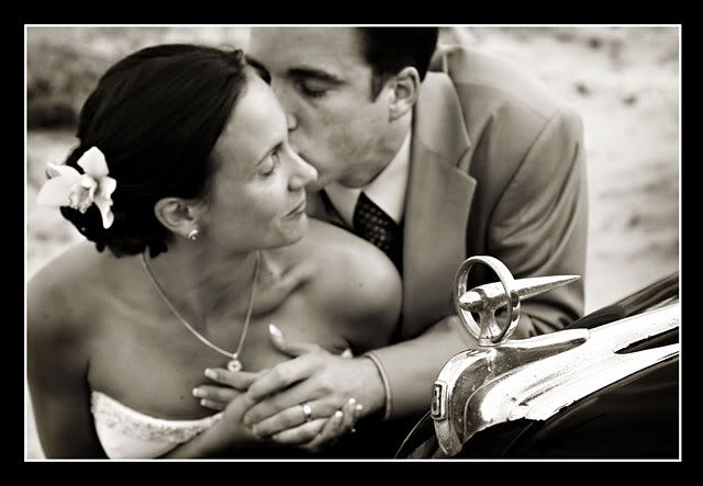 IMAGE: http://i6.photobucket.com/albums/y216/jamiewexler/smMelisaConor0857a.jpg