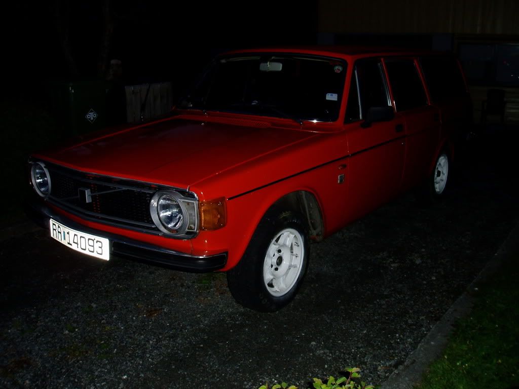 volvo145015.jpg