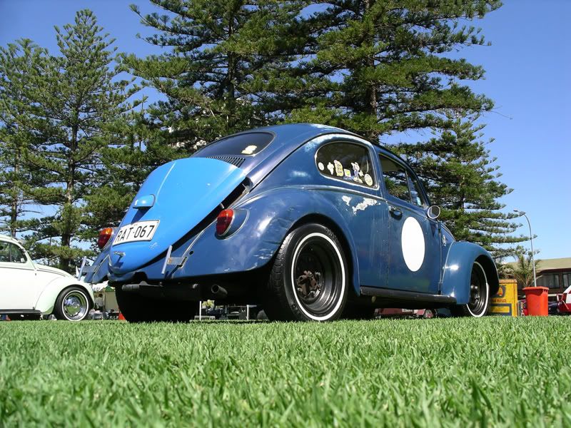 http://i6.photobucket.com/albums/y218/Chobis/071118%20VW%20Enthusiasts%20Show%20-%20SA/071118VWShow_05.jpg