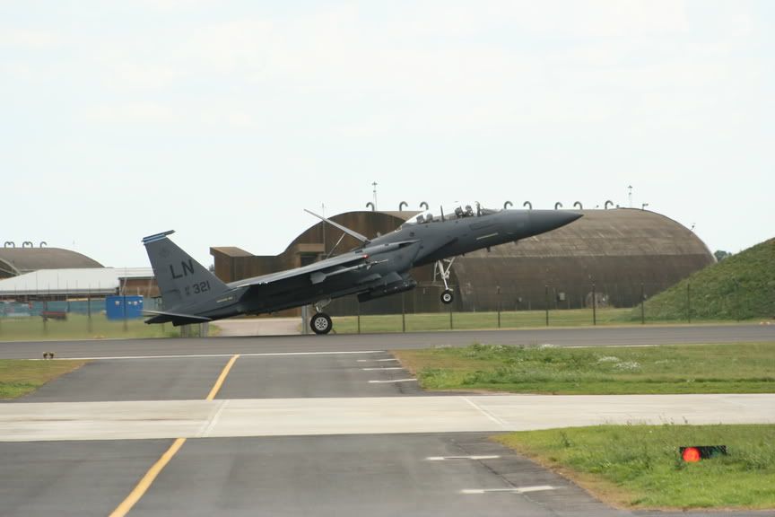 http://i6.photobucket.com/albums/y224/cital/Aircraft/Coningsby/3ba7404a.jpg