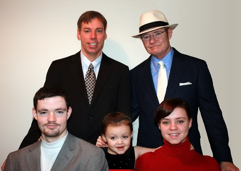 FamilyPhoto12Dec2010a.jpg