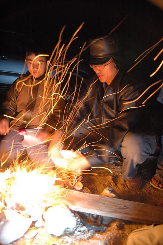 taufik lighting campfire