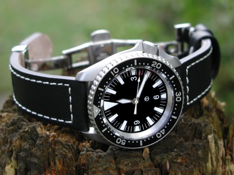 IMAGE: http://i6.photobucket.com/albums/y233/markdoogue/yao-blk-paper-1.jpg