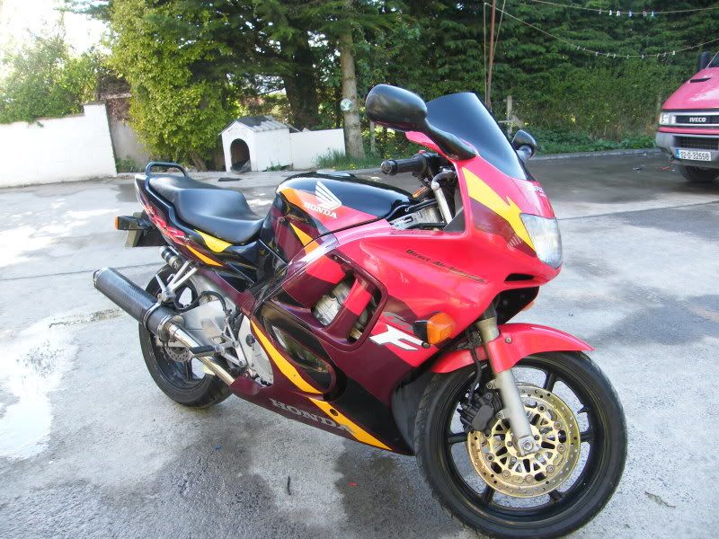 cbr600030.jpg