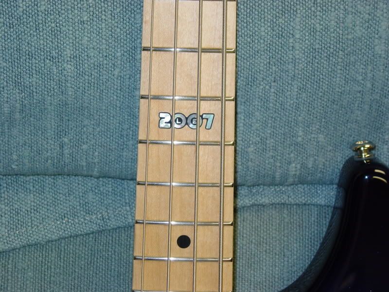 fretlessEBMM054.jpg