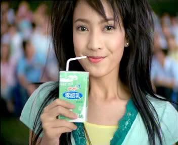 大家觉得易建联和刘亦菲的优酸乳广告怎么样?