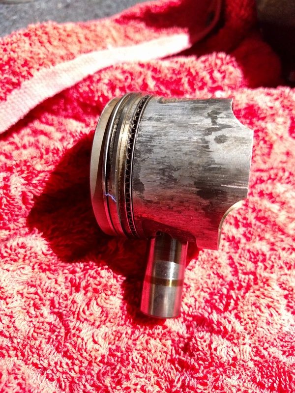 Cylinder head, barrel & piston diagnosis Pictures & Video