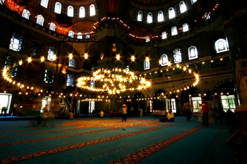 Inside the Eminonu New Mosque