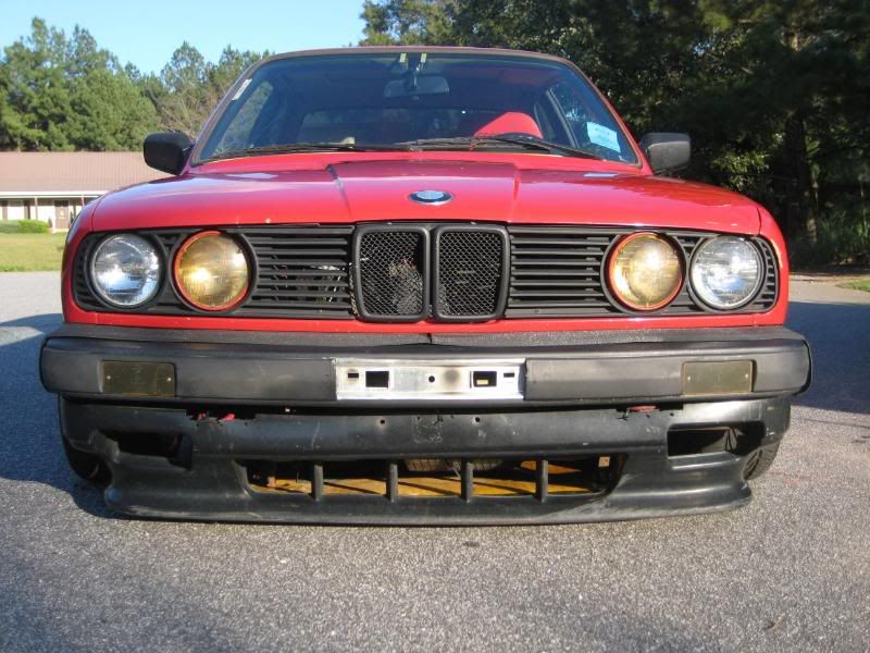 http://i6.photobucket.com/albums/y237/simontibbett/E30%20325/E30004.jpg