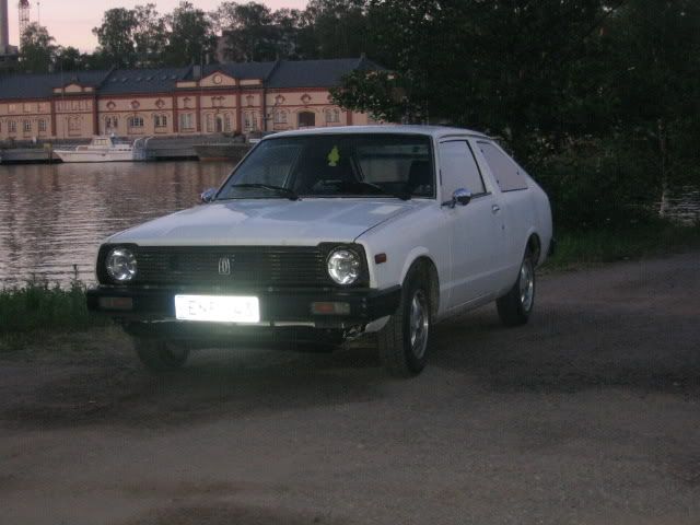 [http://i6.photobucket.com/albums/y240/GynZi/datsun/IMG_3626.jpg]