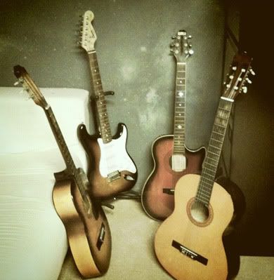 guitars - tankle