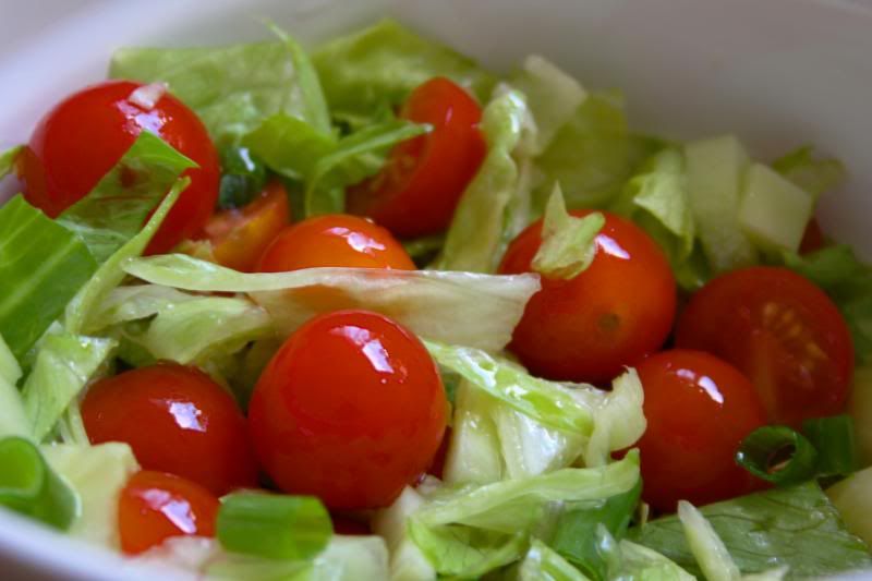 salad photo mYUrDk4_zps1f68eda8.jpg