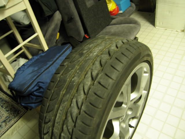 http://i6.photobucket.com/albums/y242/kingrukus/tire5.jpg