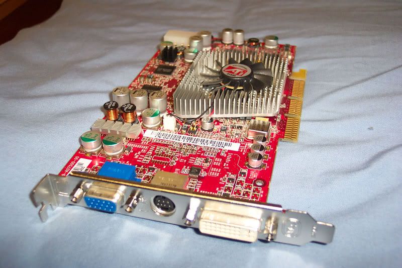 http://i6.photobucket.com/albums/y242/kingrukus/videocard1.jpg