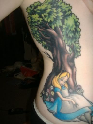 anyway, heres my side tattoo.