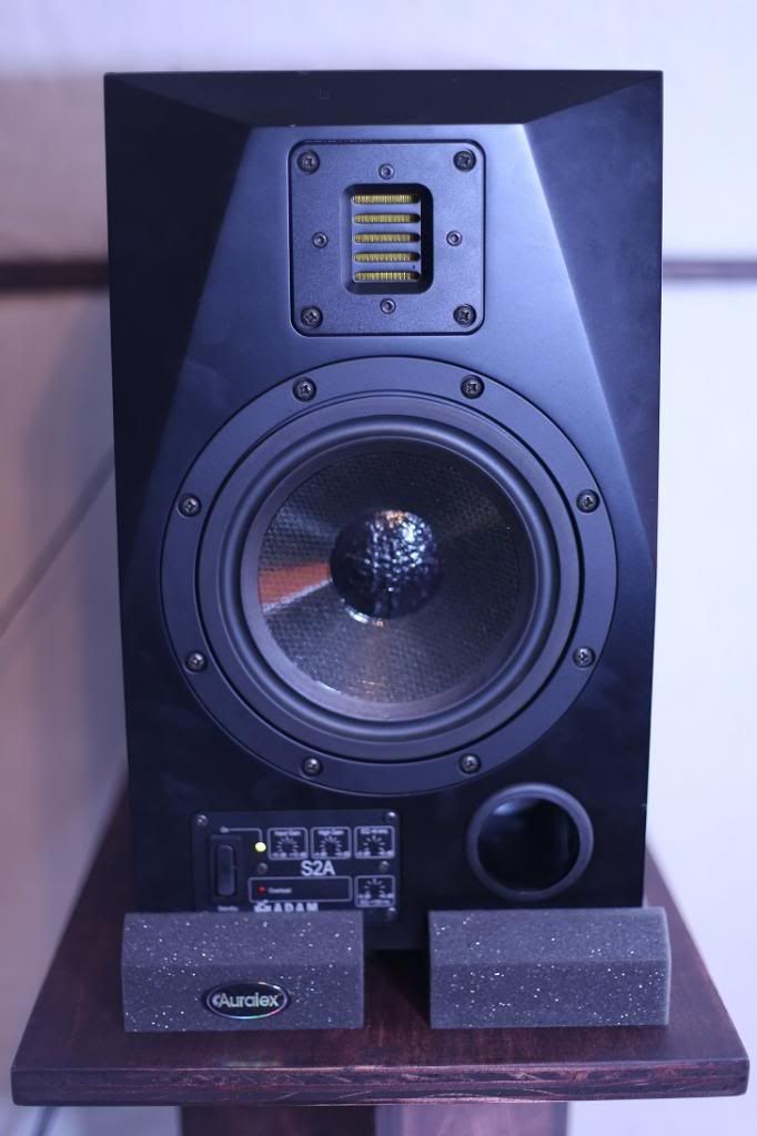 adam audio s2a