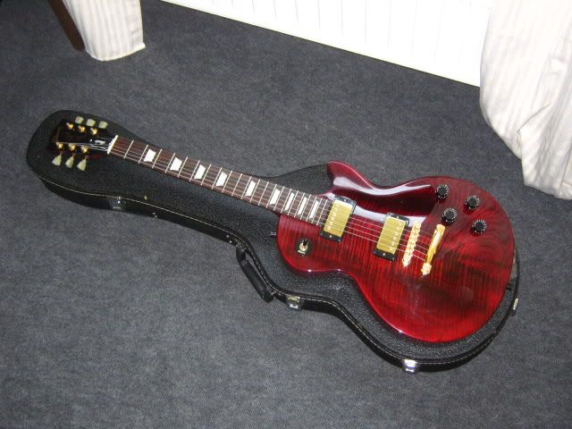 gibson les paul studio wine red gold. As promised: