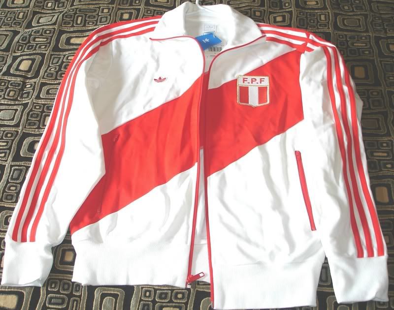 Adidas Peru