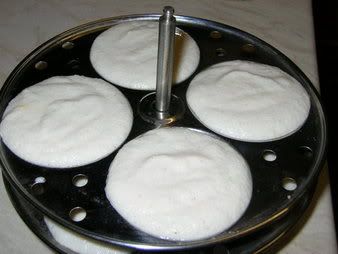 Making Idlis using Idly stand