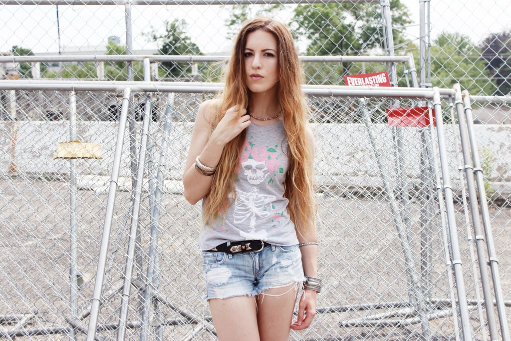wolf and lace blog fashion style beauty hair makeup hippie gypsy boho bohemian girl girls woman women cute love beautiful fun pretty swag stylish design model outfit look lookbook ootd jewelry shopping accessories bag purse glam how to diy boots shoes heels free people freepeople fp fpgirls fpme ideas grateful dead edgy cutoff shorts casual