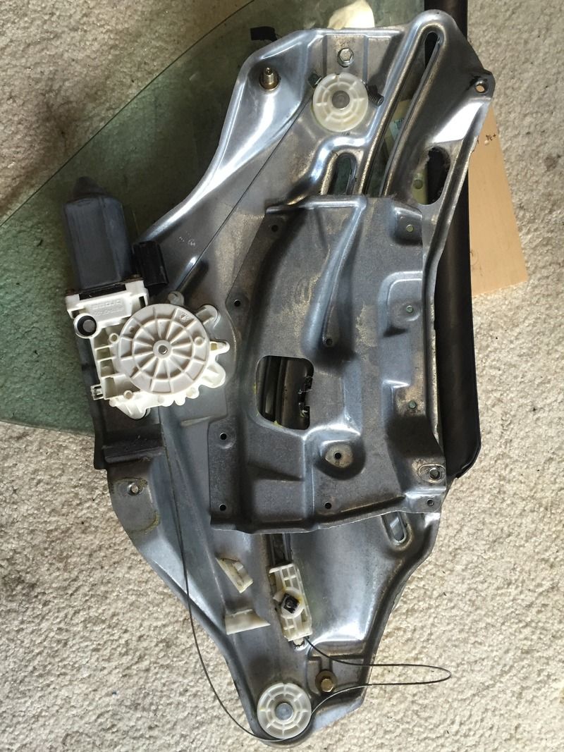 Convertible rear window regulator | BimmerFest BMW Forum