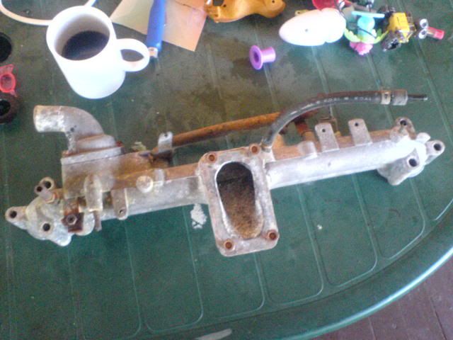 http://i6.photobucket.com/albums/y249/general_failure/weber_ea81_manifold.jpg