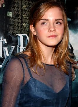 http://i6.photobucket.com/albums/y250/PhotozOnline/Album%20Two/EmmaWatsonasHermioneGranger.jpg