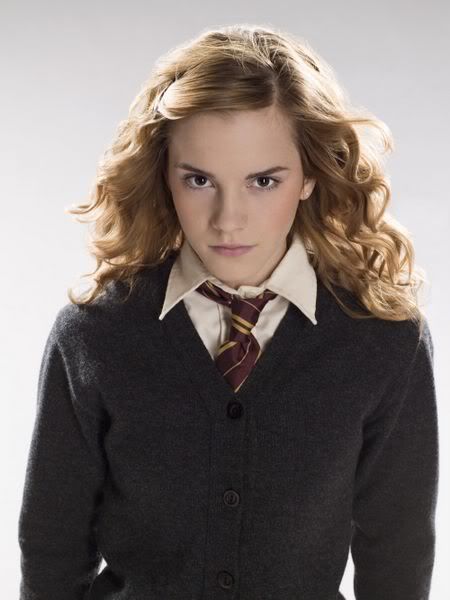 emma watson hermione half blood prince. Emma Watson Plays Hermione