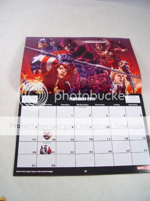 MARVEL 2011 CALENDAR CAPTAIN AMERICA & EXCLUSIVE SDCC  