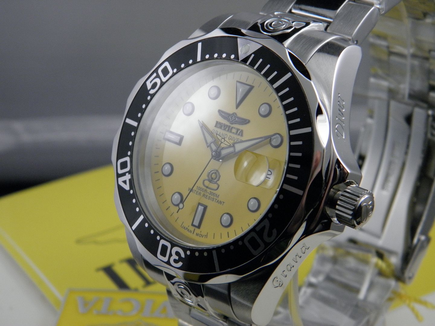 This Grand Diver from Invicta makes a splash everywhere it goes The 