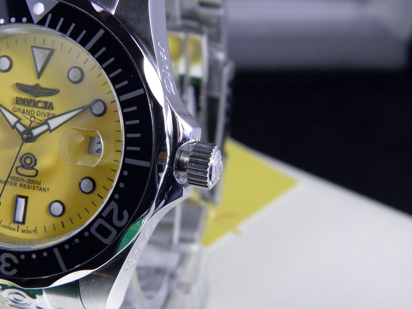 Invicta Grand Diver Automatic 3048 Yellow Dial 300 M New  